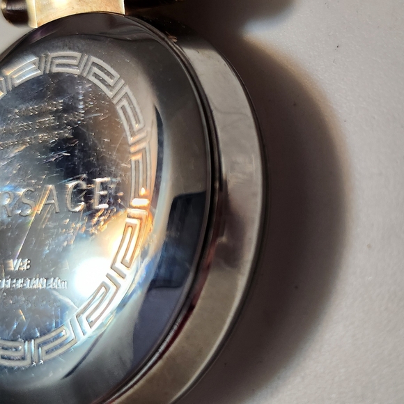 Great Versace Watch - Picture 8 of 12